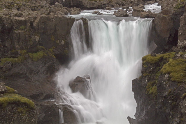 2011-07-05_11-02-23 island.jpg - Namenloser schner Wasserfall